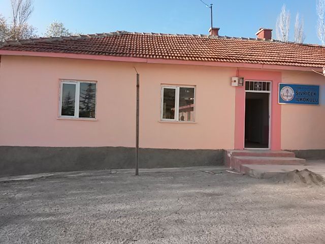 Sivricek İlkokulu 