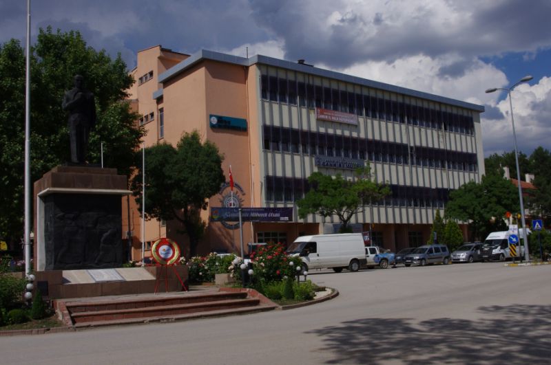 Nurettin Ok Halk Eğtim Merkezi Ve Akşam Sanat Okulu 