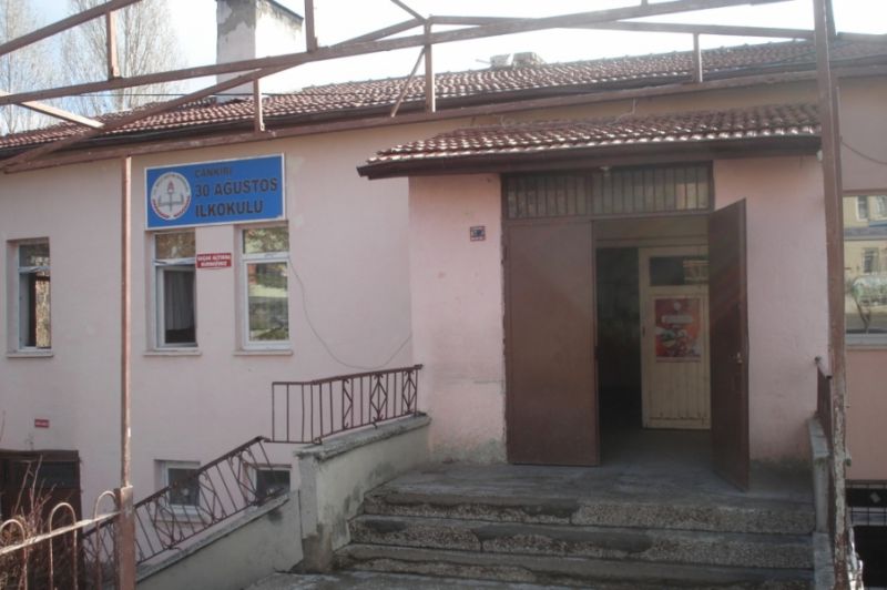 30 Ağustos İlkokulu 