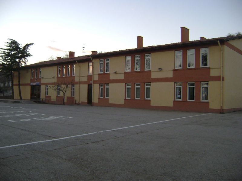 Atatürk İlkokulu 