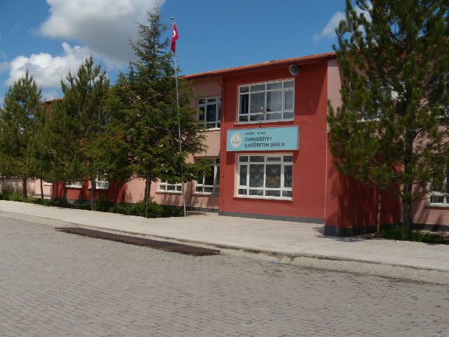 Cumhuriyet İlkokulu 