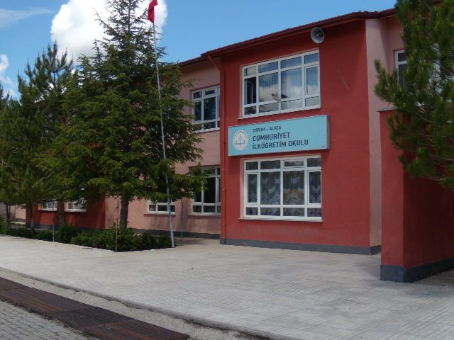Cumhuriyet Ortaokulu 