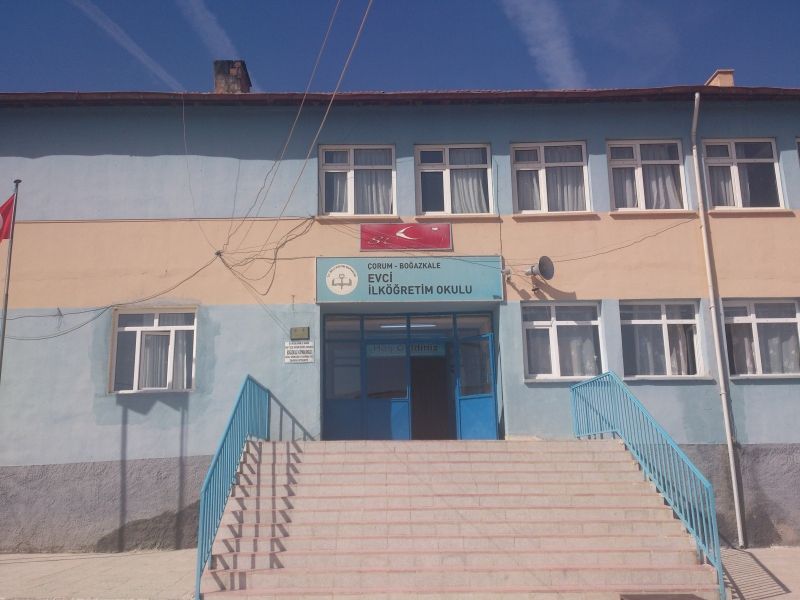 Evci İlkokulu 