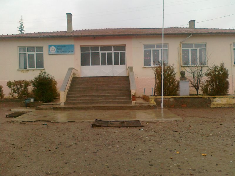 Tutuş İlkokulu 