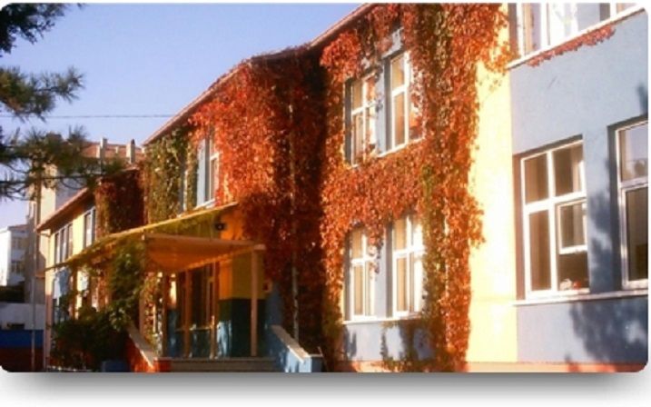 Azmimilli İlkokulu 
