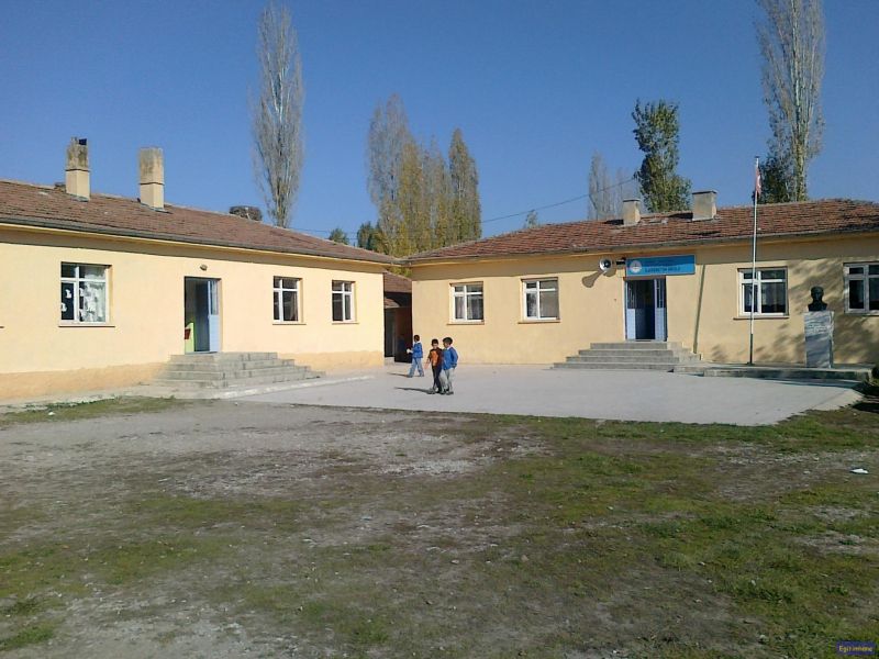 Köprübaşı İlkokulu 
