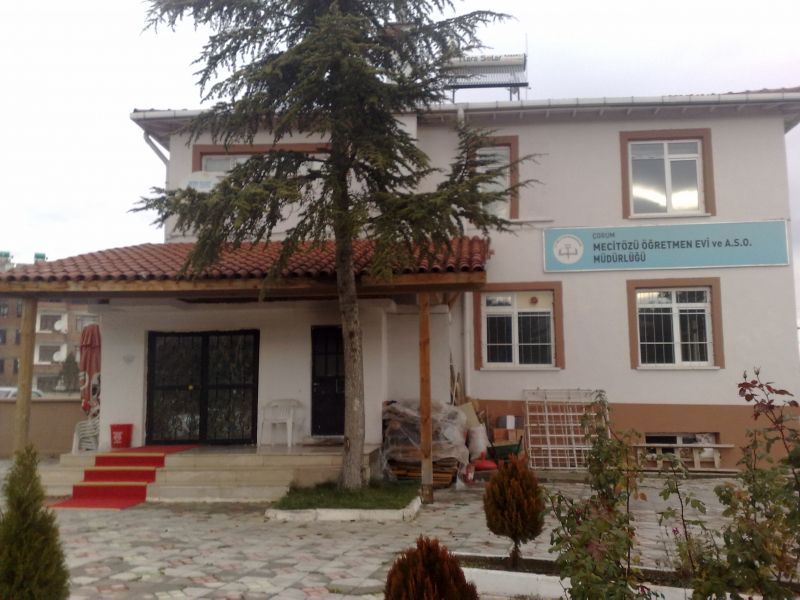 Öğretmen Evi Ve Akşam Sanat Okulu 