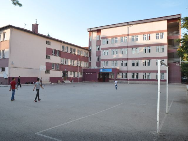Cumhuriyet Ortaokulu 
