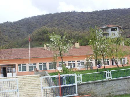 Aşılıarmut Şehit Sıttık Küçükgöz İlkokulu 
