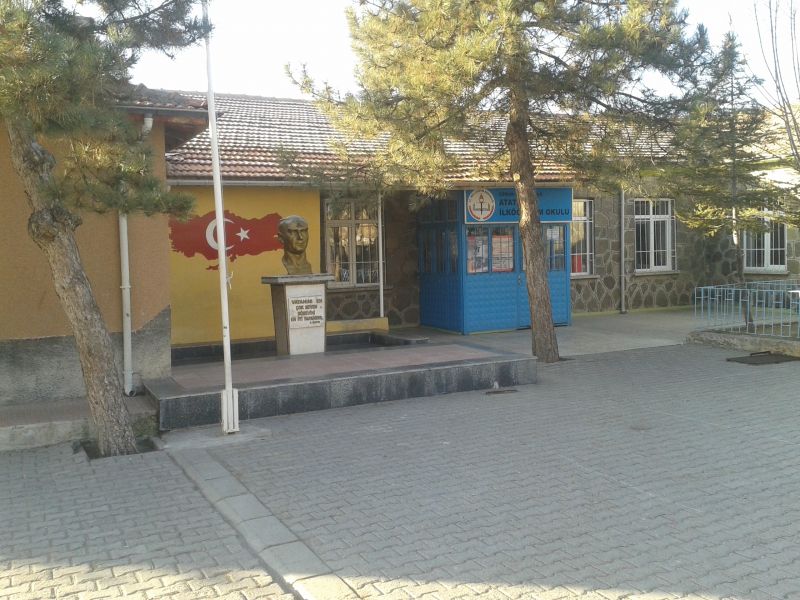 Atatürk İlkokulu 