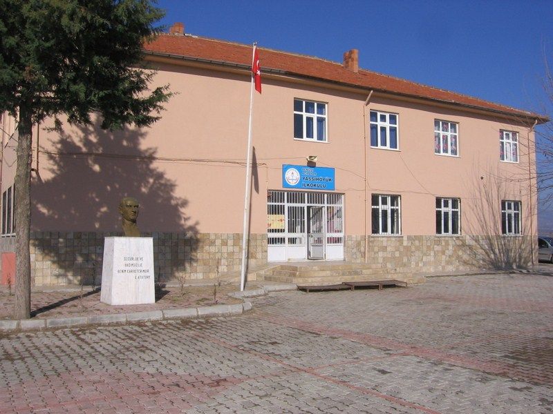 Yassıhöyük İlkokulu 