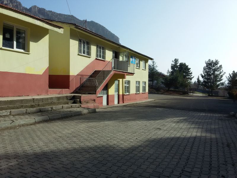 Yumrutaş İlkokulu 