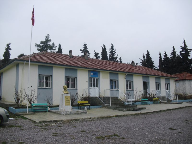 Gömce İlkokulu 