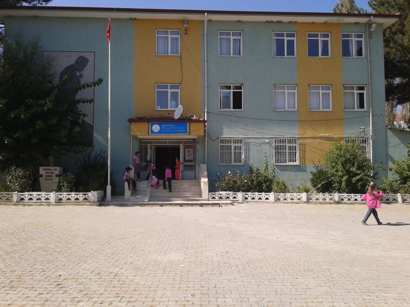 Gülalan Özer Vural İlkokulu 