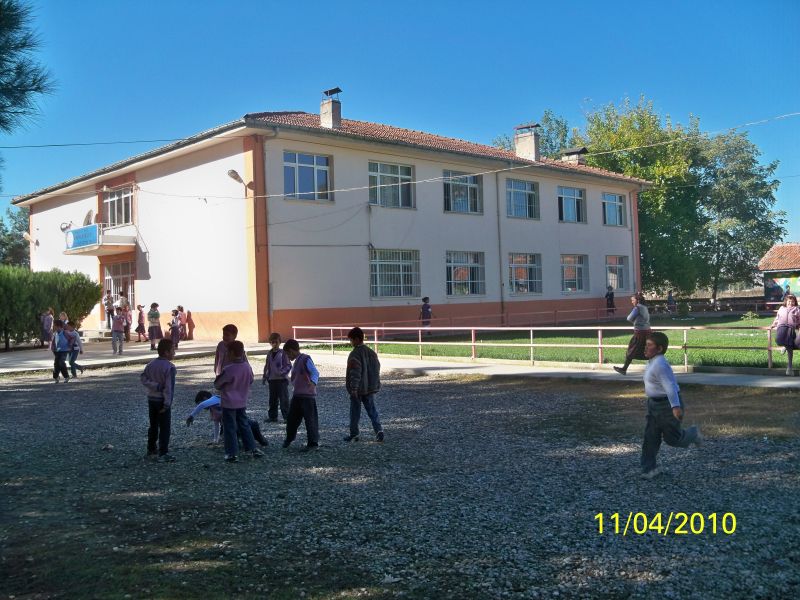 Karayahşiler İlkokulu 