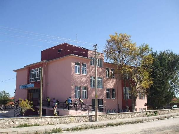 Kızılcasöğüt Ortaokulu 
