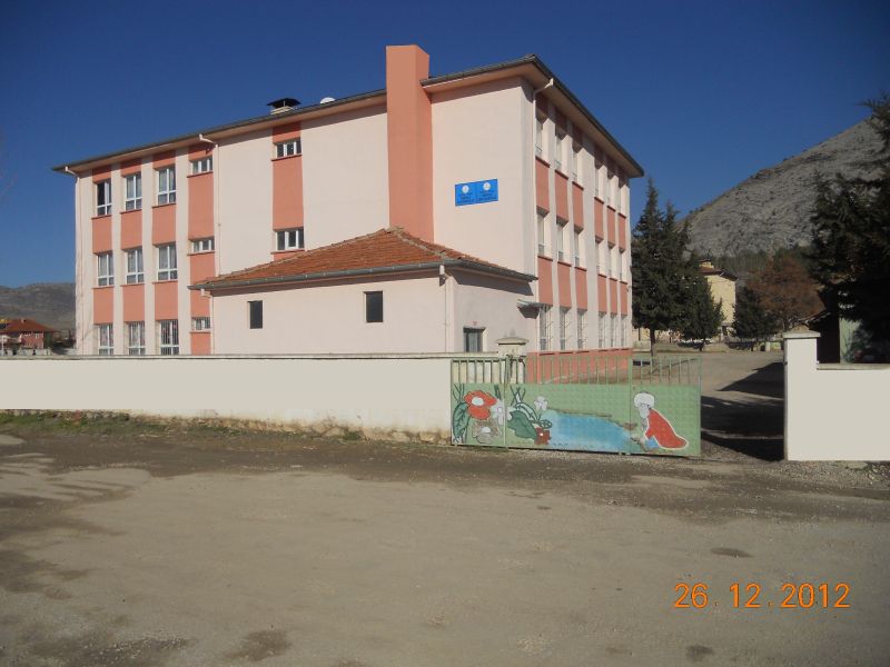 Işıklı Ortaokulu 