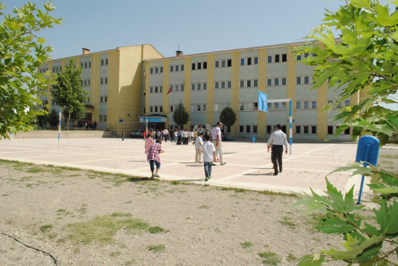 75.yıl İlkokulu 