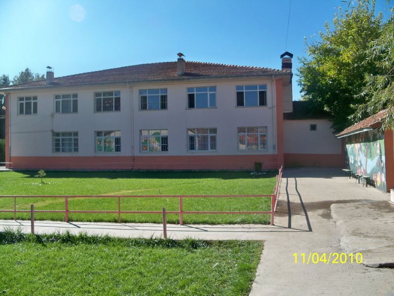 Karayahşiler Ortaokulu 