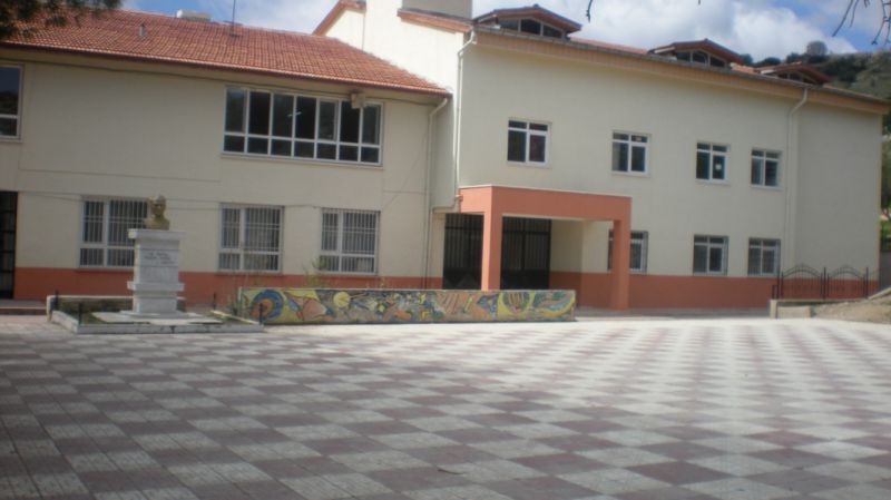 Üçeylül İlkokulu 