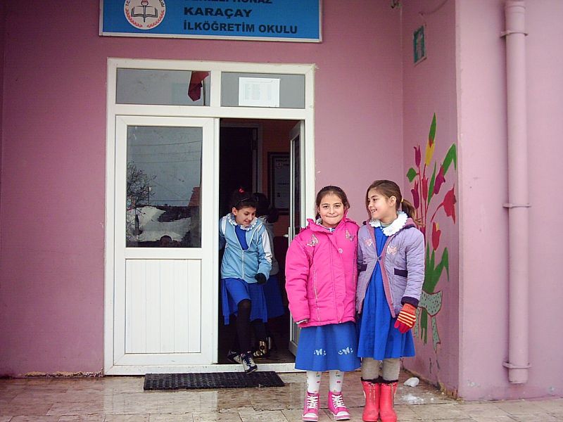 Karaçay İlkokulu 