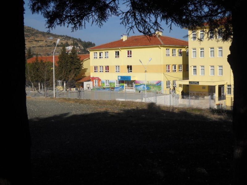 Cumhuriyet Yatılı Bölge Ortaokulu 