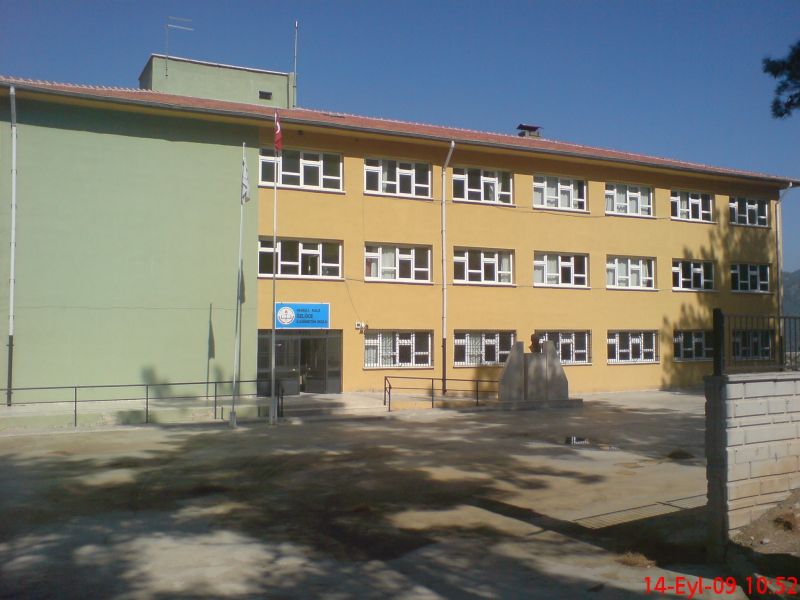 Özlüce İlkokulu 