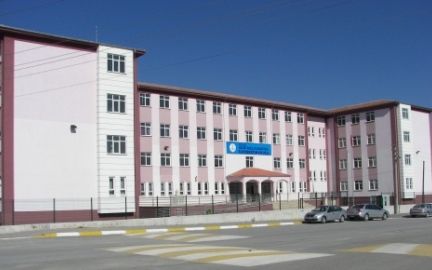 Necip Fazıl Kısakürek Ortaokulu 