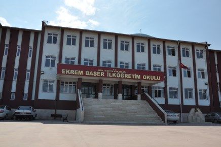Ekrem Başer Ortaokulu 