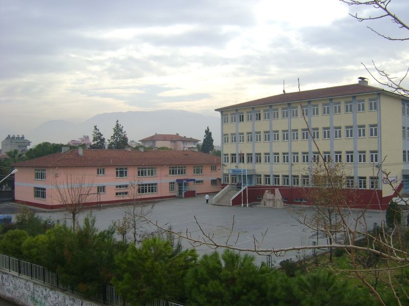 Ahmet Nuri Özsoy Ortaokulu 