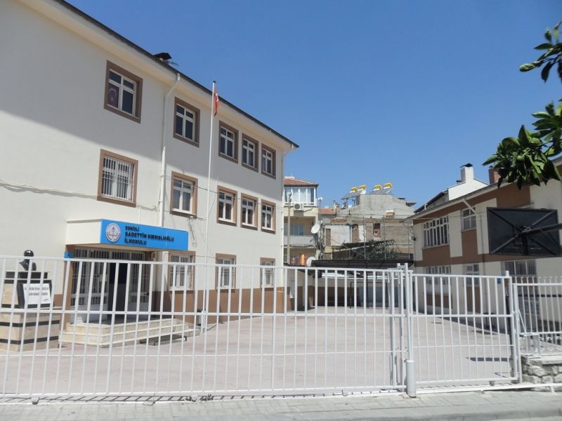 Sadettin Kıbrıslıoğlu İlkokulu 