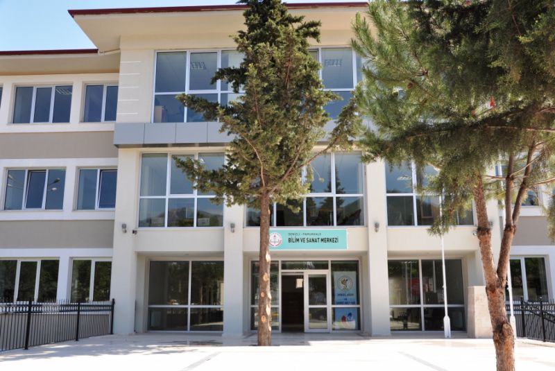 Nezihe - Derya Baltalı Bilim Ve Sanat Merkezi 
