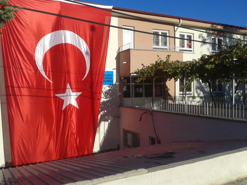 Gözler Ortaokulu 