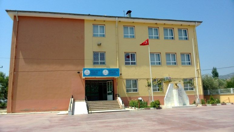Tosunlar Ortaokulu 