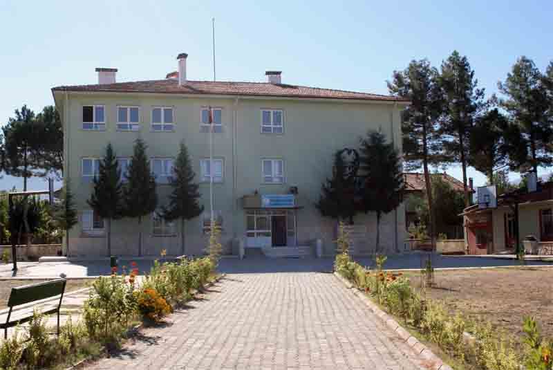 Nikfer Atatürk Ortaokulu 