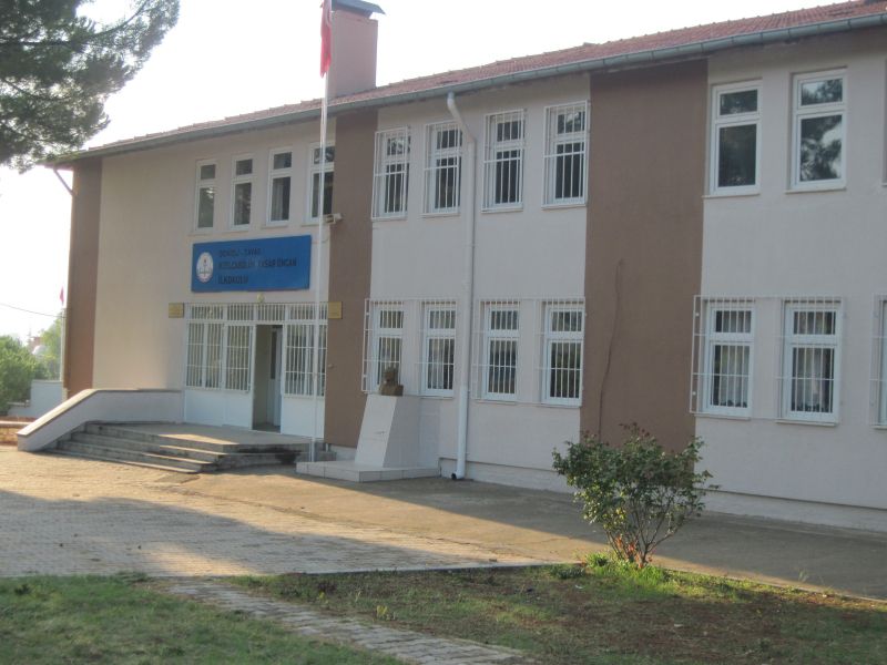 Kızılcabölük Yaşar Öncan İlkokulu 