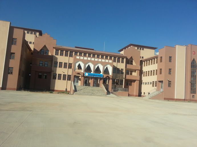 Bağcilar İmam Hatip Ortaokulu 