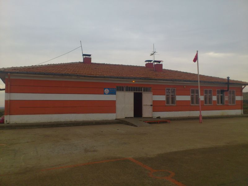Ekince İlkokulu 