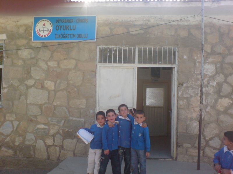Oyuklu İlkokulu 