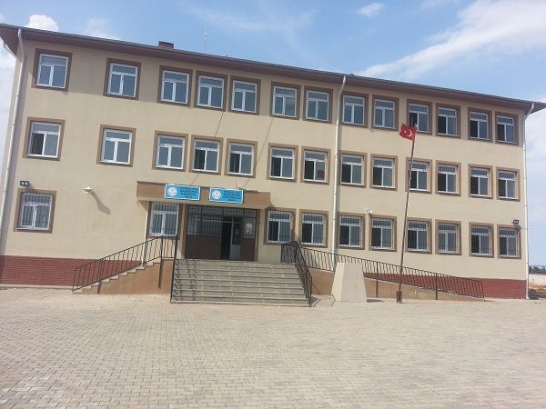 Karagömü Ortaokulu 