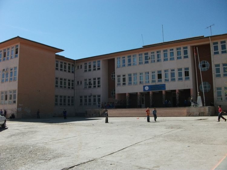 Ş Öğr Aynur Sarı İlkokulu 