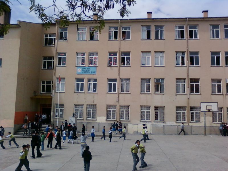 Cumhuriyet Ortaokulu 