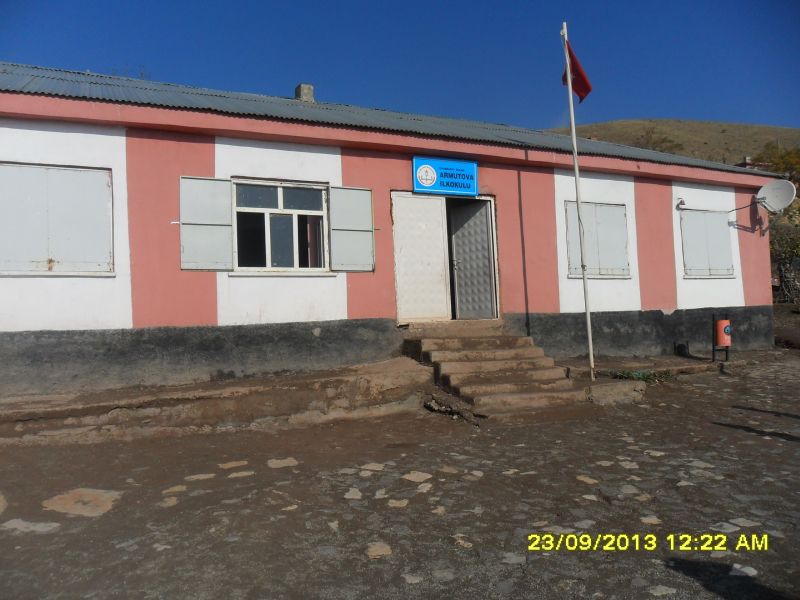 Armutova İlkokulu 