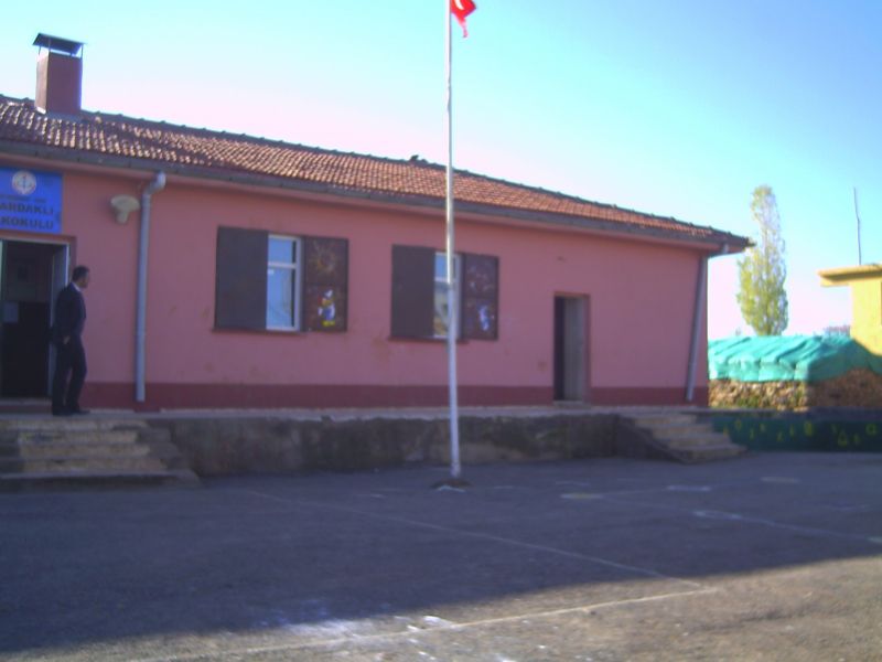 Çardaklı İlkokulu 