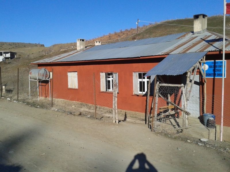 Kaledibi Köyü Diktaş Mezrası İlkokulu 