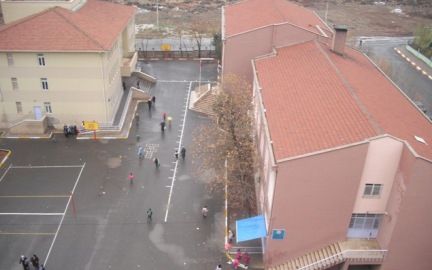 Nazime Tatlıcı Ortaokulu 