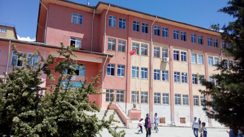 Atatürk İlkokulu 