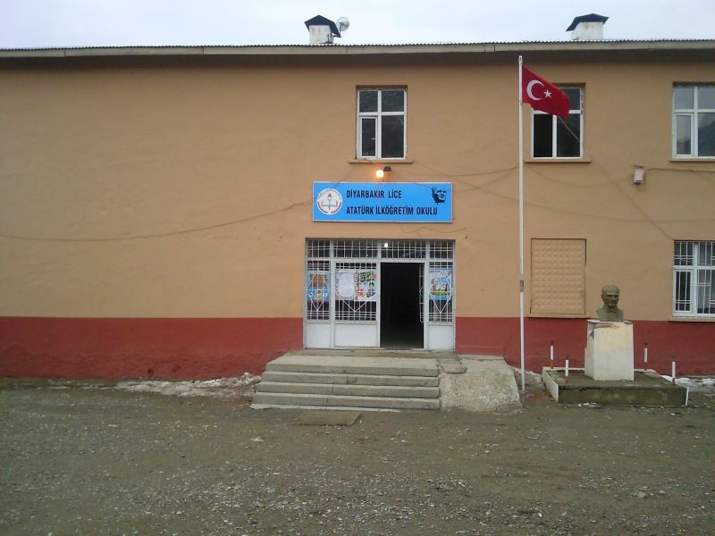 Atatürk İlkokulu 