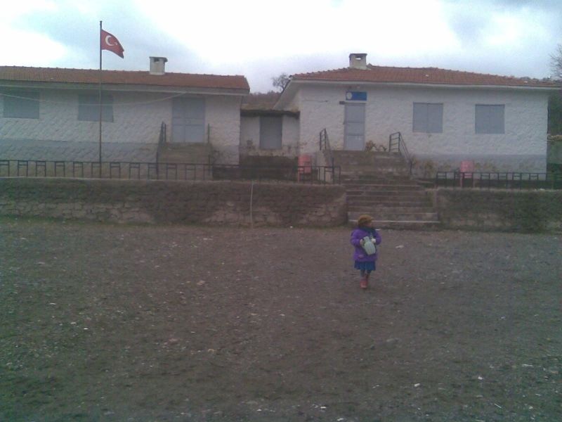 Uçarlı B.s. İlkokulu 