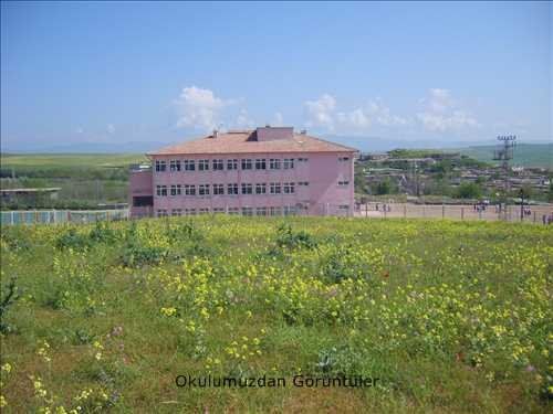 Eşme Ömer Kıraslan Ortaokulu 